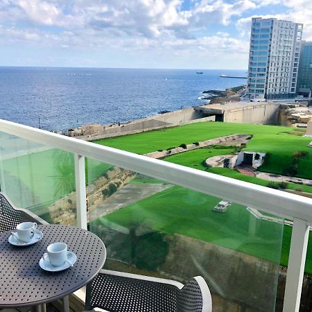 Stylish Seaview Apartment In A Prime Location 斯利马 外观 照片