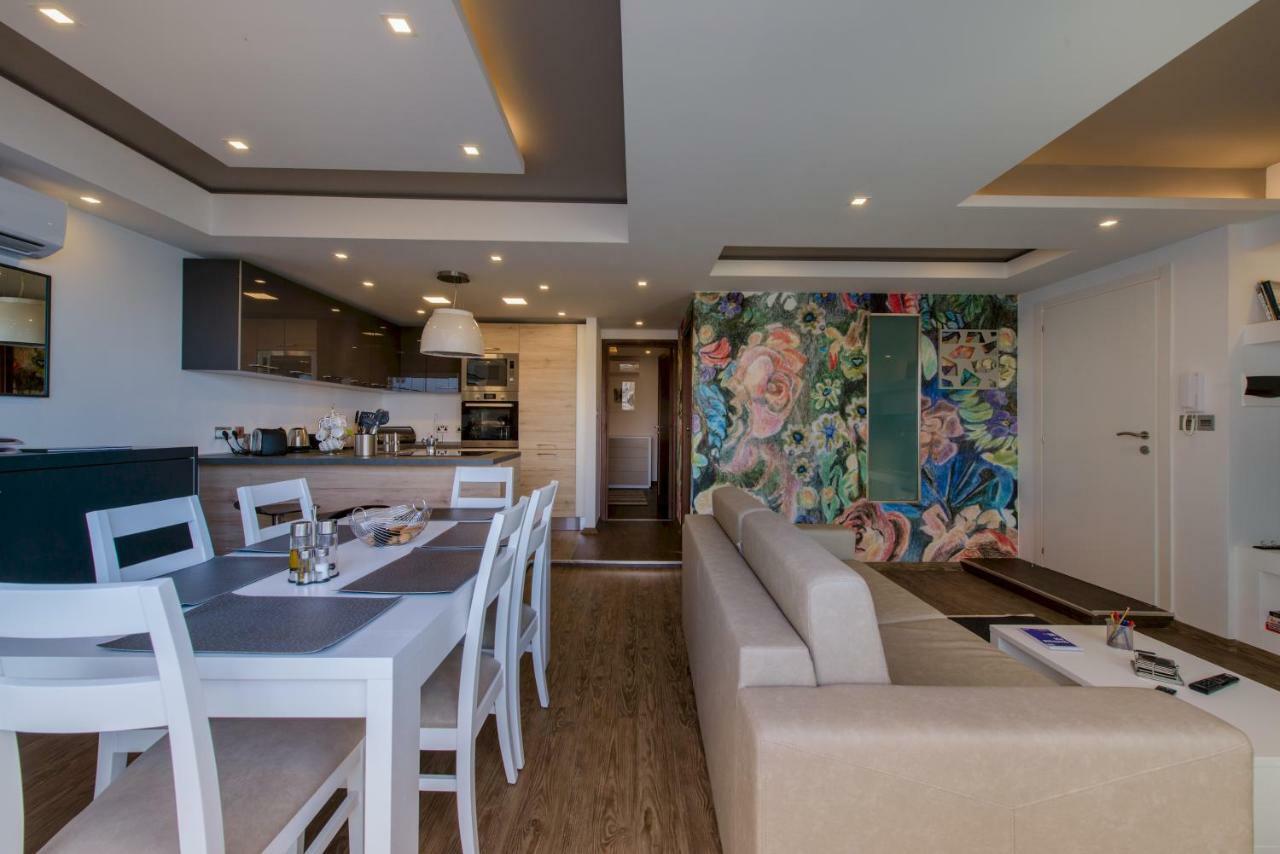 Stylish Seaview Apartment In A Prime Location 斯利马 外观 照片