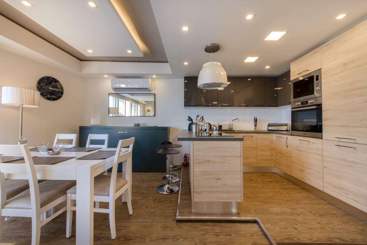 Stylish Seaview Apartment In A Prime Location 斯利马 外观 照片